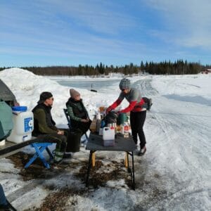 HIIHTÄEN HALKI POHJOLAN (HHP) 2027 - SKI ACROSS NORDICS 5 HHP lounastauko Vittangia ennen Ilo Urheilumatkat