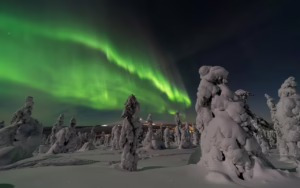 HIIHTÄEN HALKI POHJOLAN (HHP) 2027 - SKI ACROSS NORDICS 6 aurora borealis 2959663 1280 pixabay Ilo Urheilumatkat