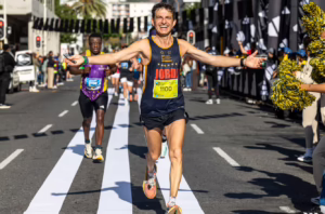 Cape Town Maraton mies tuulettaa organizers Ilo Urheilumatkat
