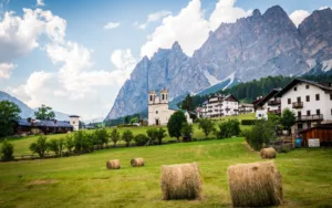 TRANSALPS MÜNCHEN - LJUBLJANA 2027 2 Cortina d Ampezzo maisema pixabay Ilo Urheilumatkat